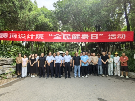 2025081118091754906960315066614.jpg 环湖走照片.jpg